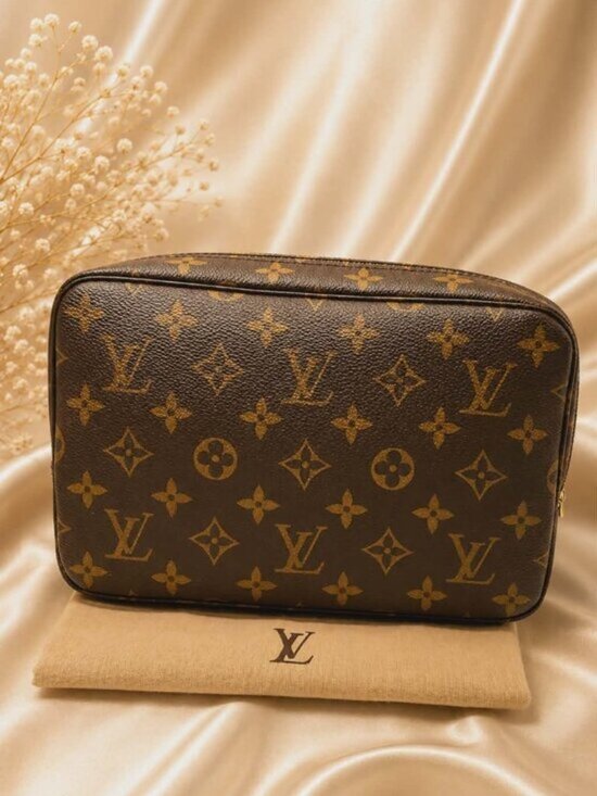 Louis Vuitton Handbags - Authentic Louis Vuitton Trousse Toilette 23 Monogram Canvas Cosmetic Pouch